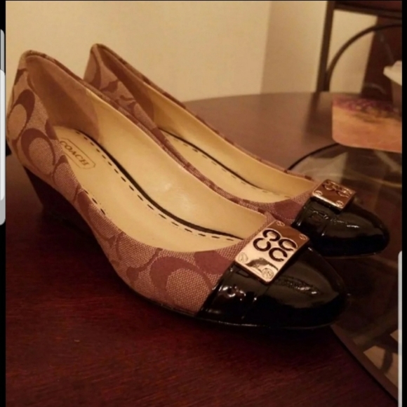 Coach Meryl Pointed Cap Toe Wedge - Picture 4 of 8